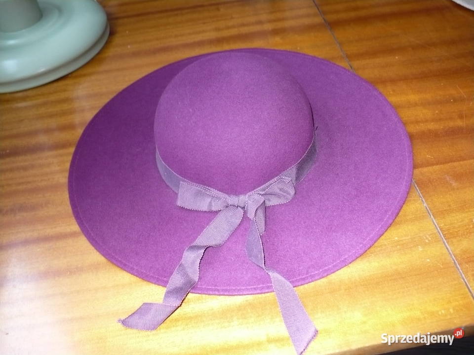 kapelusz fiolet wśnia