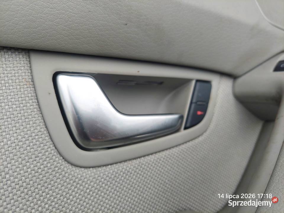 AUDI A8 D3 42 TDI 0510 TAPICERKA DRZWI LEWA TYL Włoszczowa