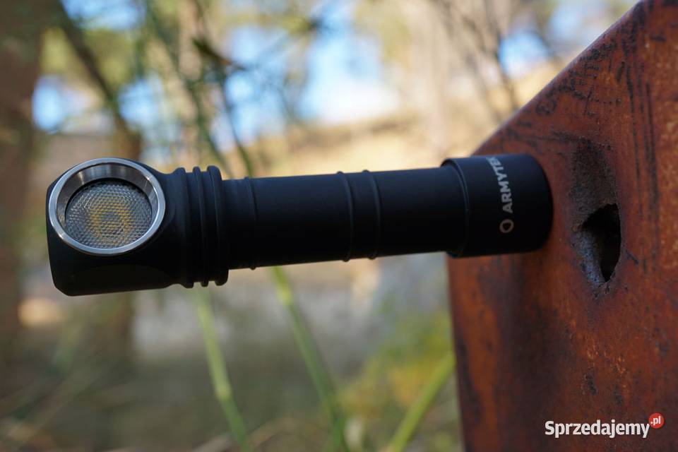 Latarka czołowa kątowa Armytek Wizard C2 PRO Nowy Sącz