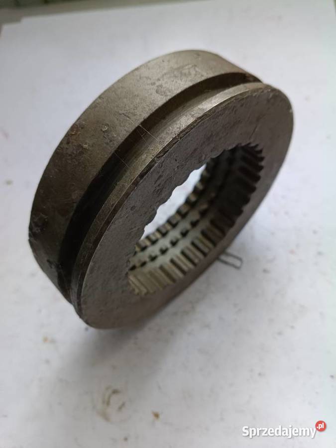 Przesieka załączania koła reduktora Zetor Płock