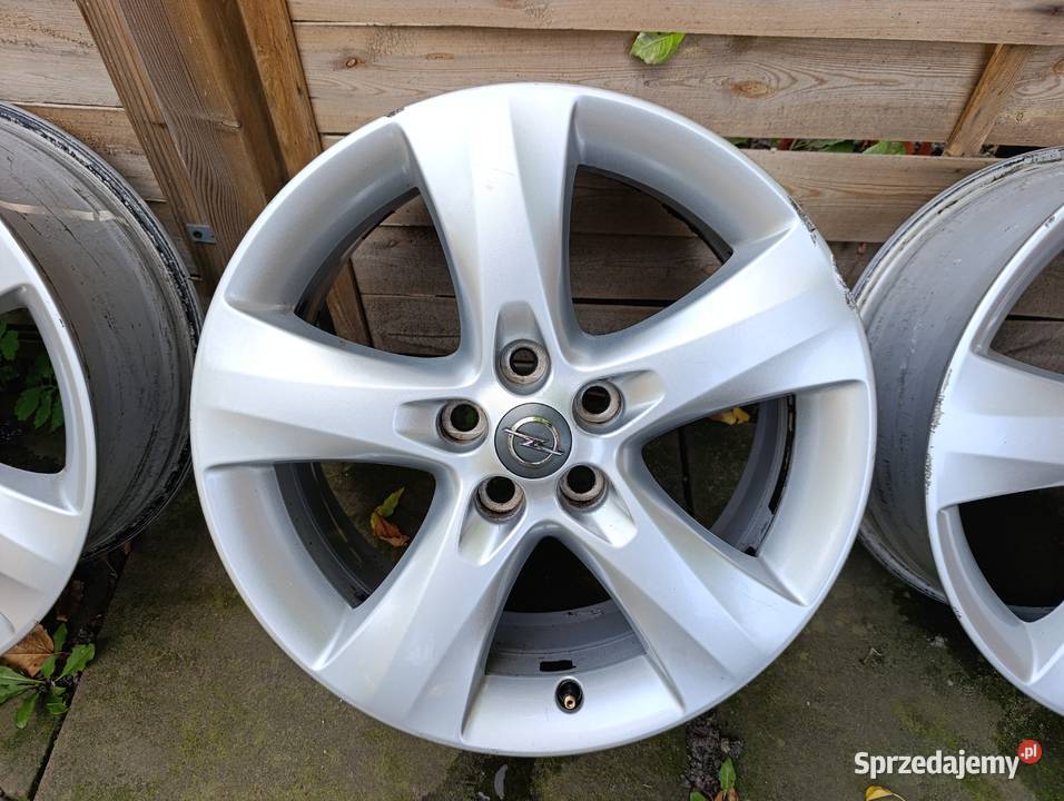 Felgi aluminiowe 17 opel astra J Piotrkowice sprzedam
