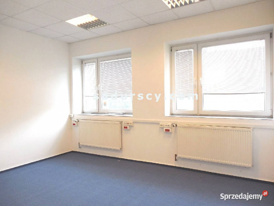 Lokal Warszawa 825 metrów