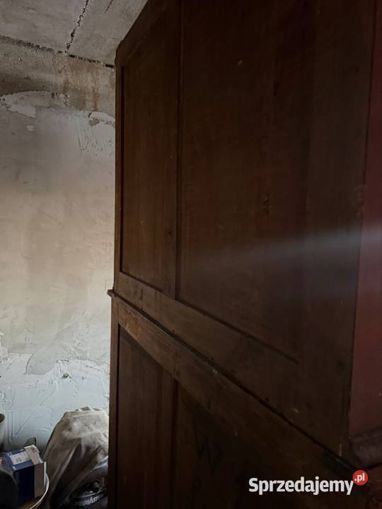 Kredens drewniany w stylu ludwikowskim do Pomiany sprzedam