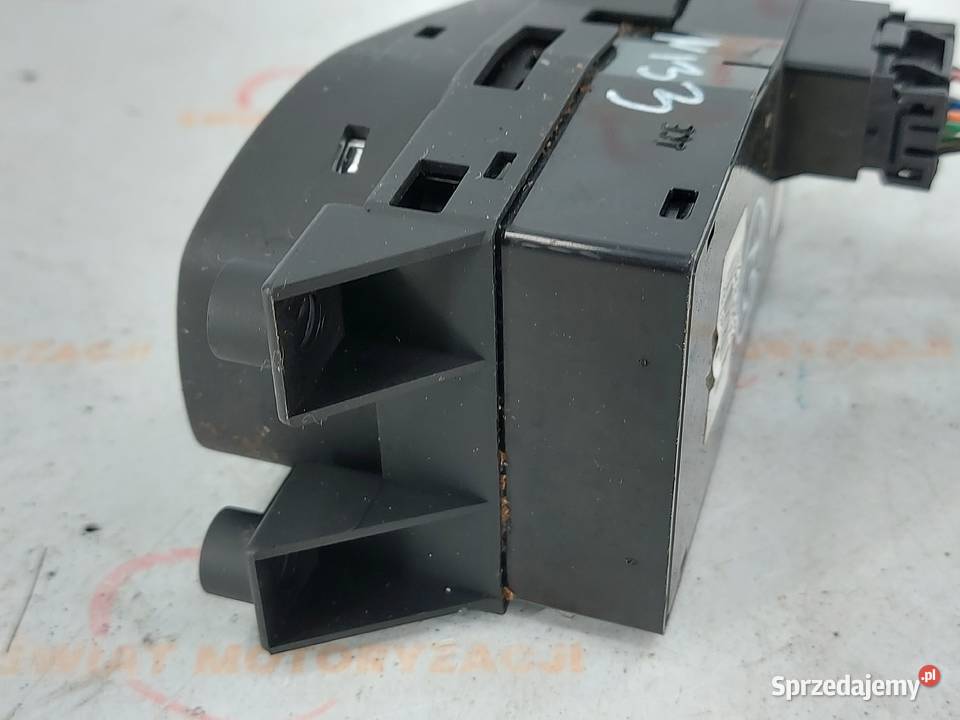 HYUNDAI i40 BLUE 13r przycisk hamulca ręcznego Kielce