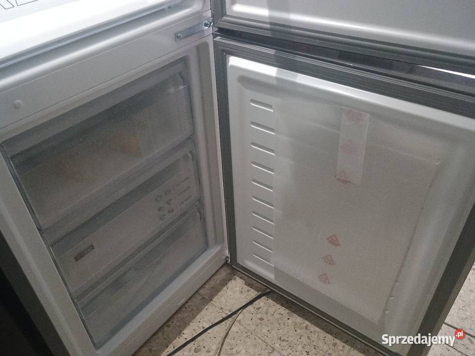 Powystawowa lodówka Bosch nofrost wolnostojące
