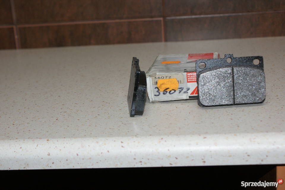 KLOCKI HAMULCOWE HYUNDAI PONY 7889 Układ hamulcowy Białobrzegi sprzedam