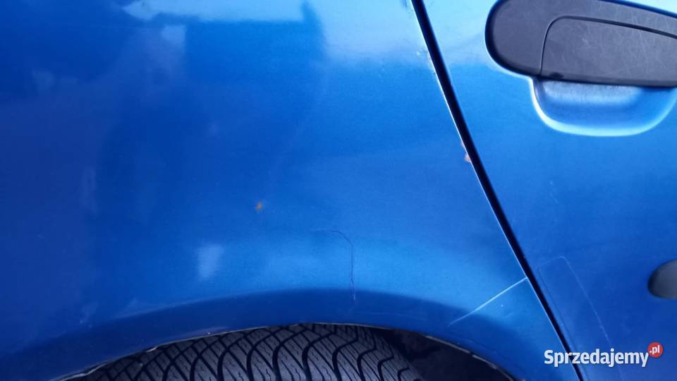 Toyota Yaris 10 2002 wersja base z hakiem Toyota Jędrzejów