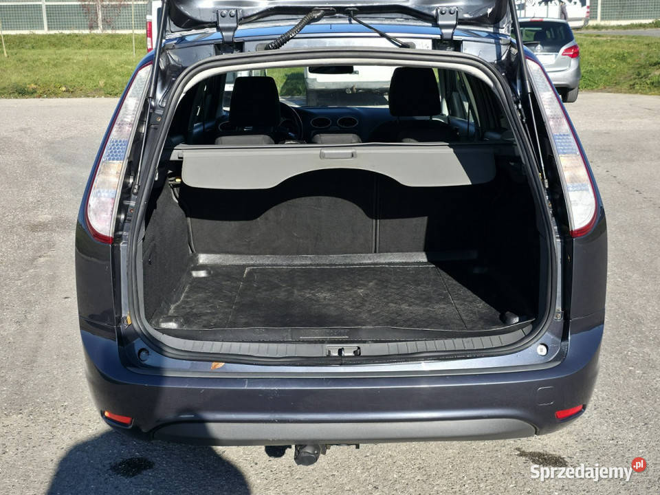 Ford Focus 18 Benzyna Serwisowany Gwarancja światła przeciwmgielne Piekoszów