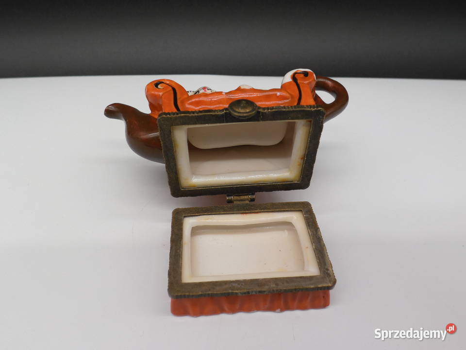 Puzderkoszkatułka na drobiazgi w kształcie Antyki Raszków