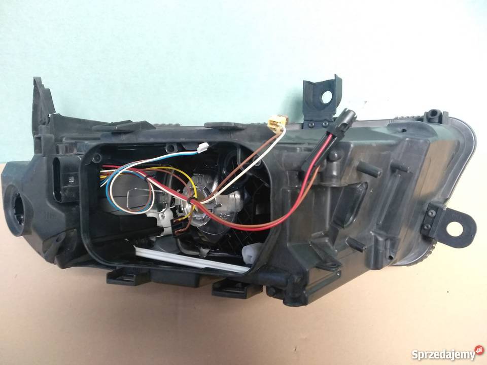 LAMPA PRAWY PRZÓD AUDI A6C6 2007R 4F0 941 004A