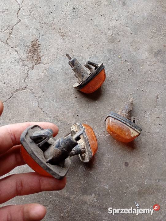 Kierunkowskazy Fiat 126p Tuchorza