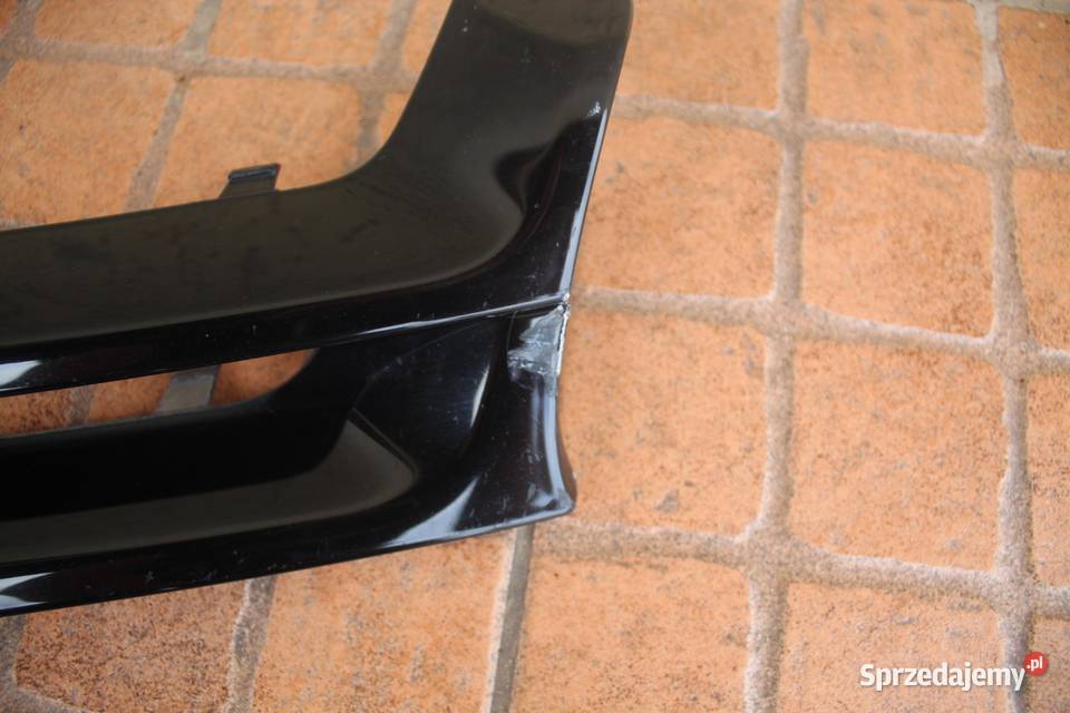 GRIL ATRAPA L041 VW GOLF V 1K0853653