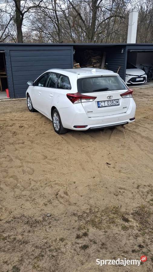2015 Toyota Auris Golub-Dobrzyń