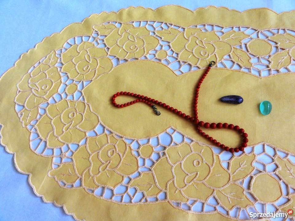 Kolorowe bogato haftowane serwety bieżniki haft Lublin