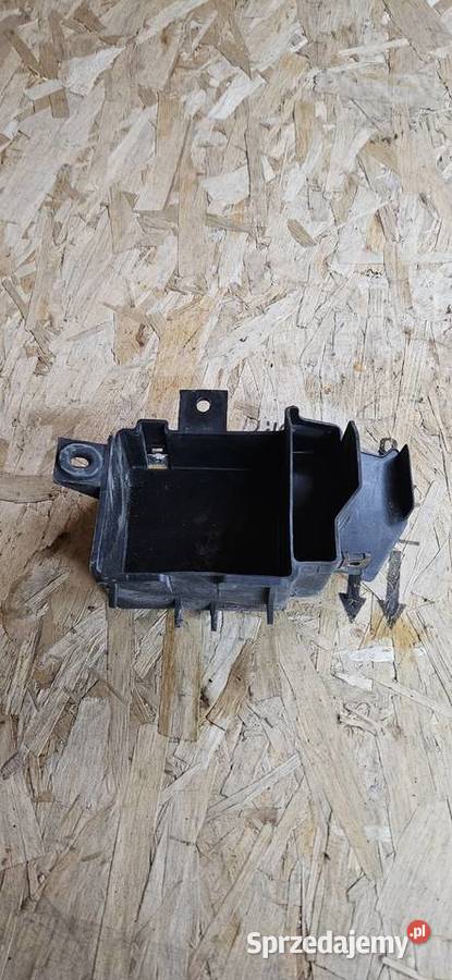 Honda Varadero 125 plastik na akumlator Rybarzowice