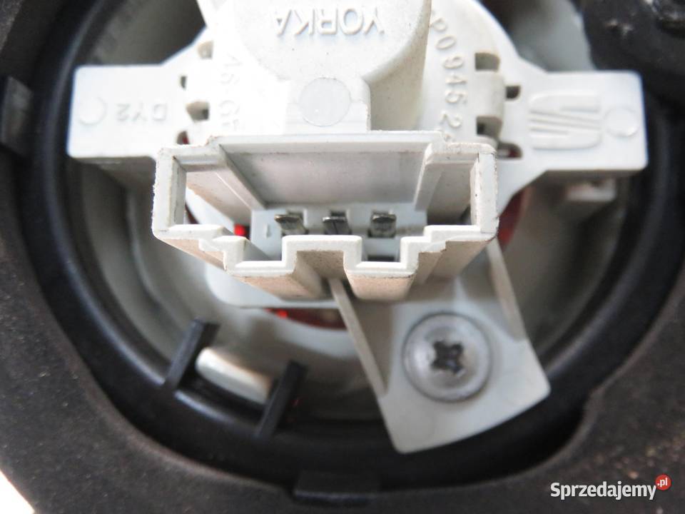 LAMPA PRAWA TYLNA SEAT ALTEA 5P1 5P0945096D