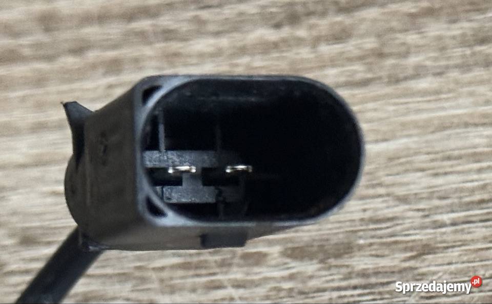 ZAMEK MASKI AUDI A4 B9 A5 F9 8W0823509D