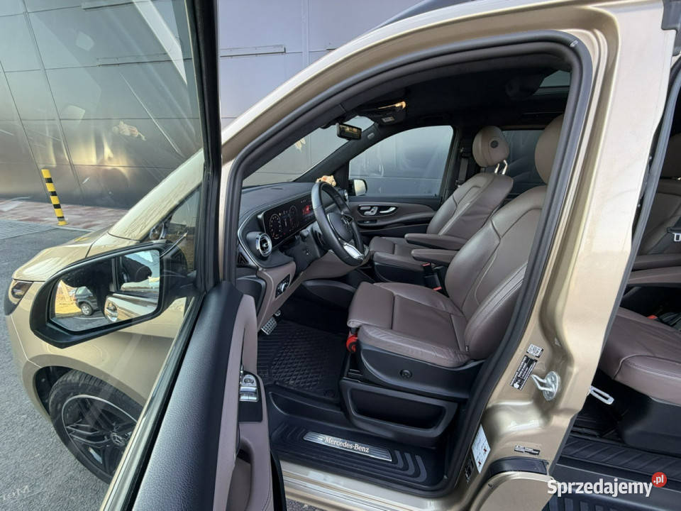 Mercedes V 300 V300 4Matic Lang AMG Exclusive Rok produkcji 2024 Syców