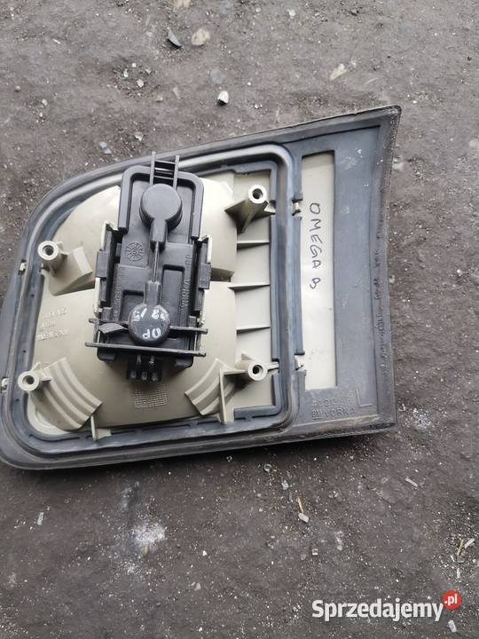 Lampa tył Omega b Czerwionka-Leszczyny