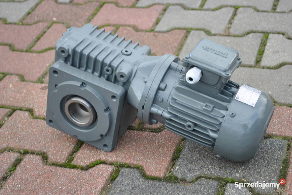 Motoreduktor kątowy 037kw 26obrmin LENZE Kargowa