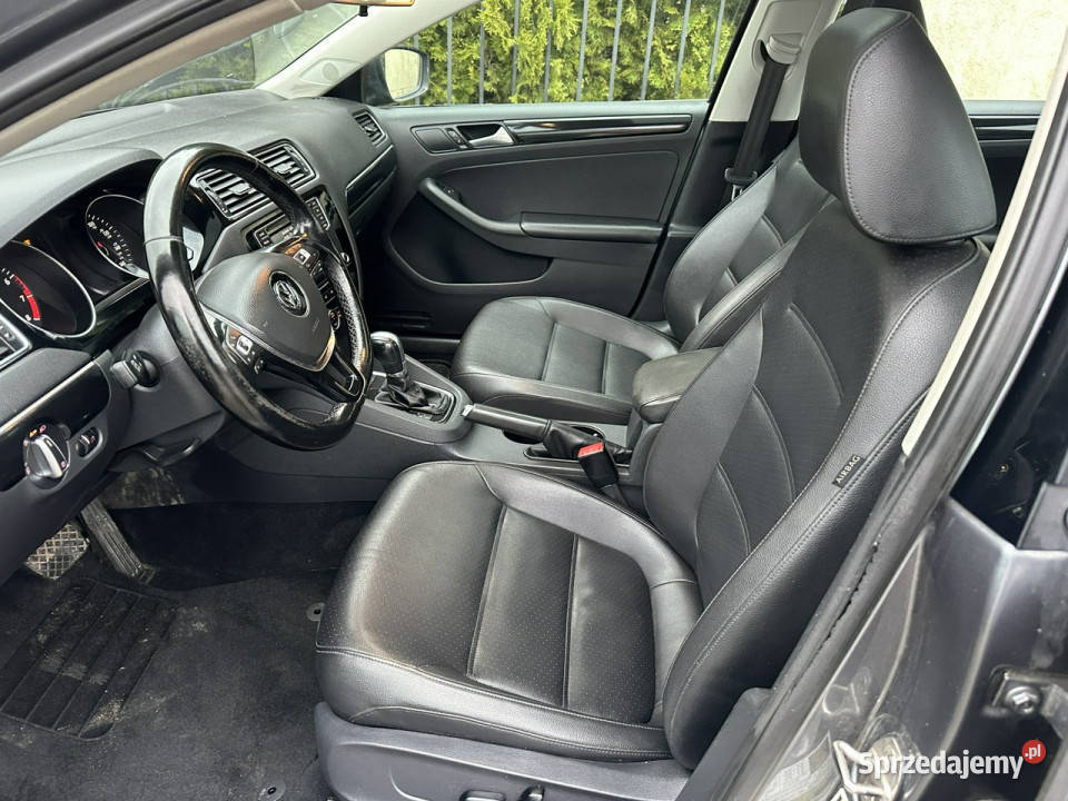 Volkswagen Jetta Mocna benzyna automat nawigacja czujnik zmierzchu pomorskie