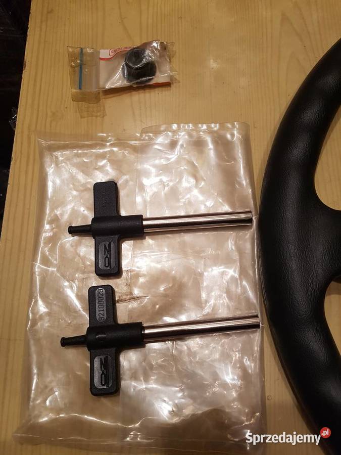 kierownicami Mitsubishi Carisma 1995 2006 osobowe Gdańsk