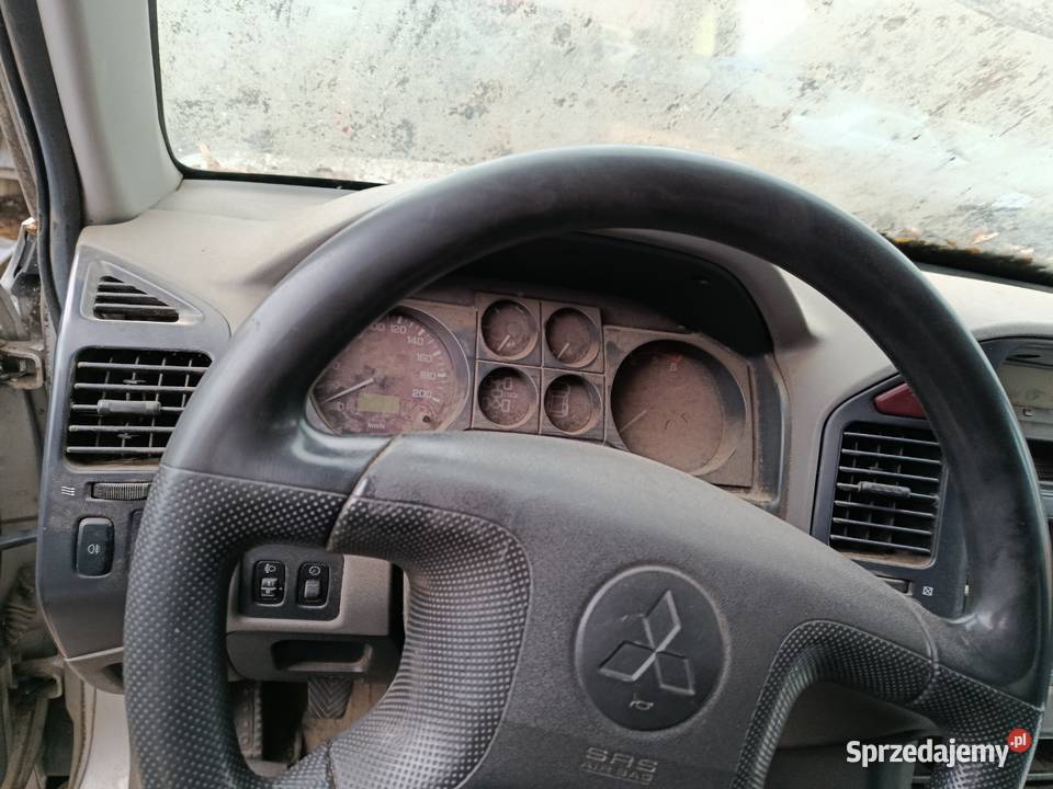 Mitsubishi Grand Pajero 32 118 kW 2001 r dawca Szklarka Myślniewska