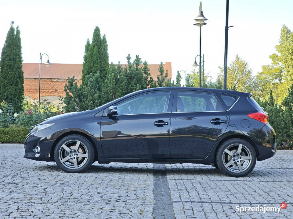 Toyota Auris II 2012