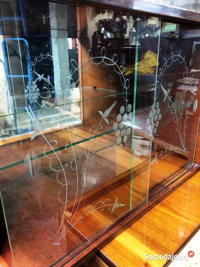 Kredens etażerka piękne zdobienia Vintage PRL małopolskie Kalwaria Zebrzydowska