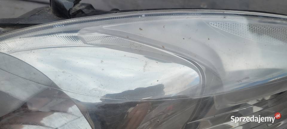 TOYOTA YARIS II REFLEKTOR PRAWY LAMPA PRAWA śląskie