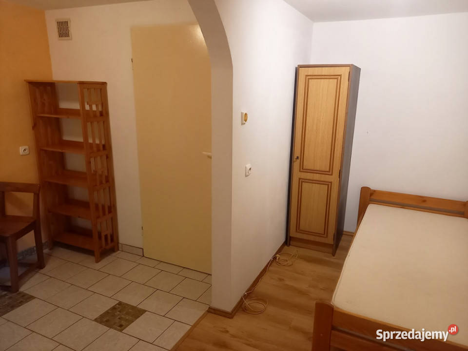 Duża przestronna kawalerka do wynajęcia we