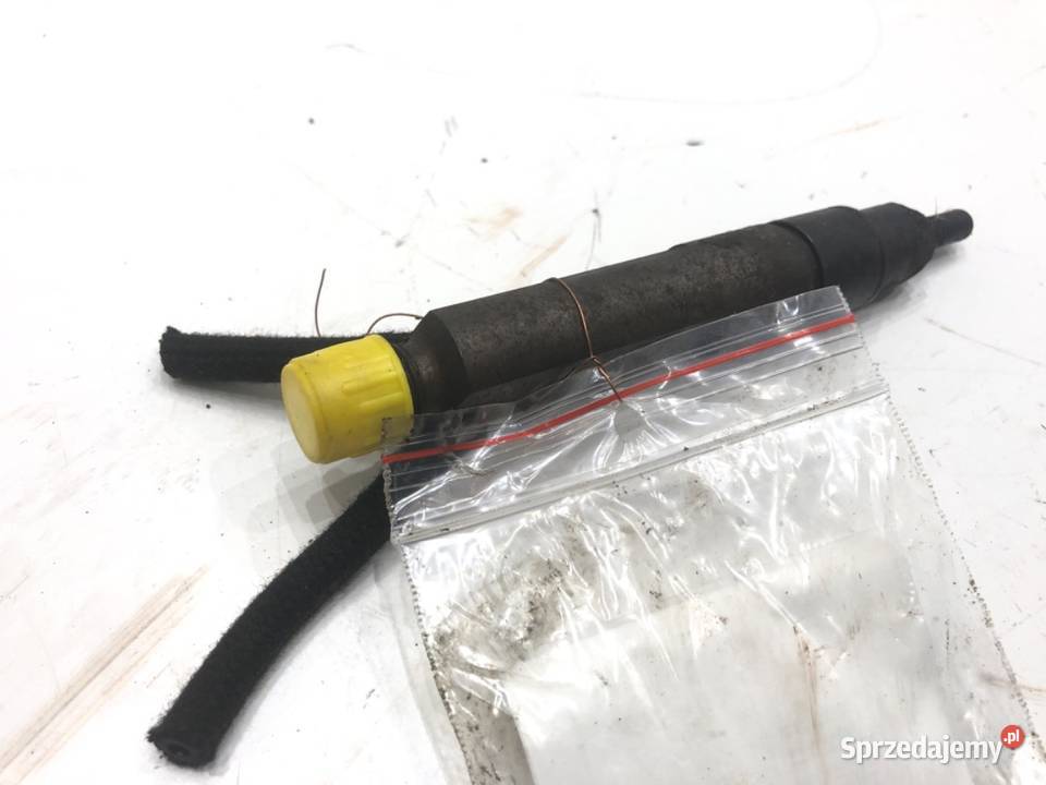 WTRYSKIWACZ VW GOLF IV 028130202P 19 90 9906