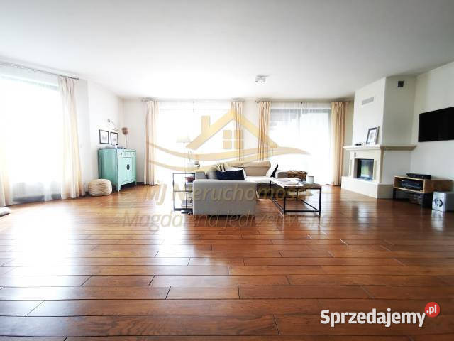 Dom wolnostojący Książenice 240m2 wolnostojący