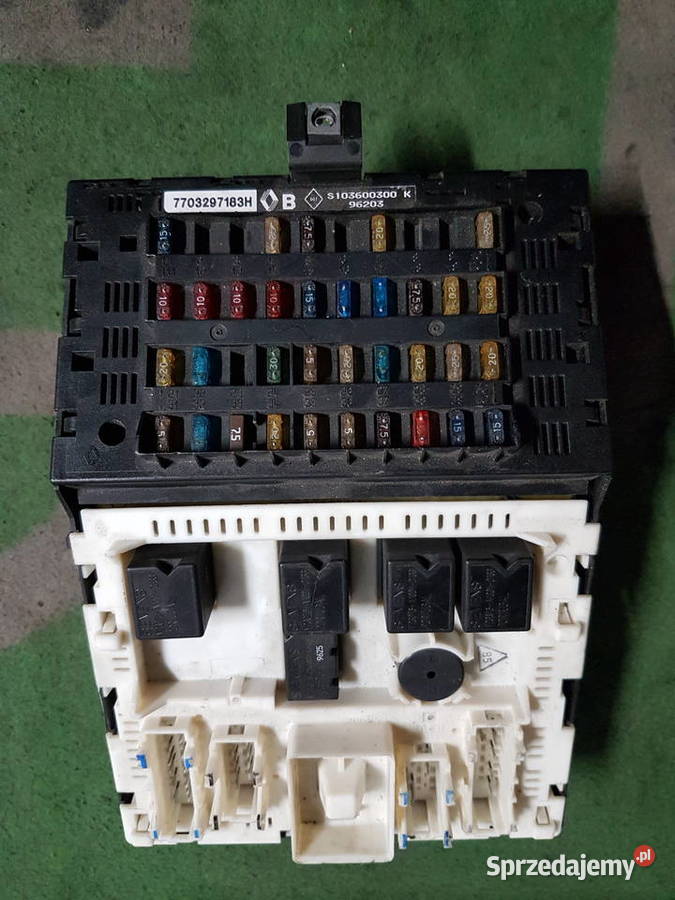 RENAULT MODUL SKRZYNKA BEZPIECZNIKOW 7703297183H