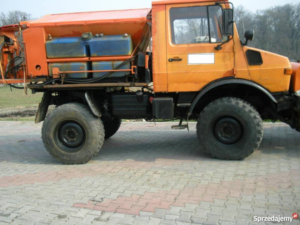 Na sprzedaż Unimog specjalny akcja zima Chojnów