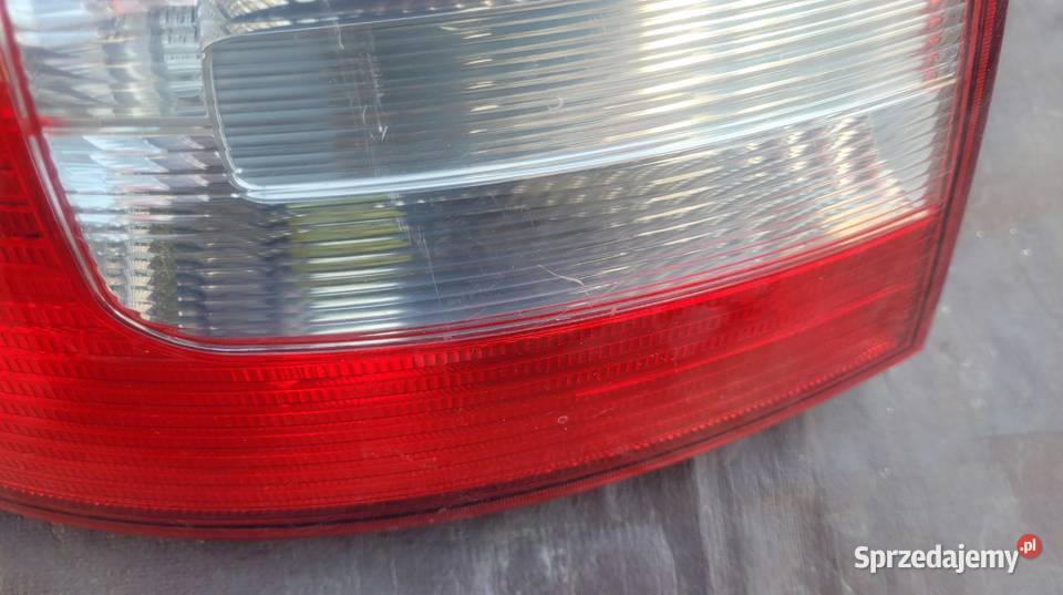SKODA OCTAVIA 2 II LIFT LAMPA LEWA TYŁ TYLNA Ruda Śląska