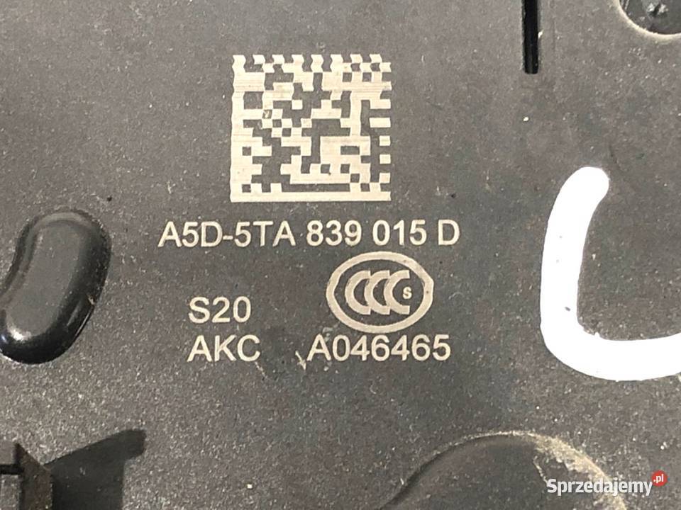 ZAMEK DRZWI LEWY TYŁ SKODA FABIA III Hatchback