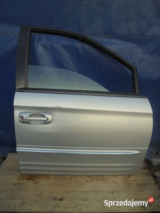 DRZWI PRAWY PRZÓD SREBRNE 2 CHRYSLER VOYAGER