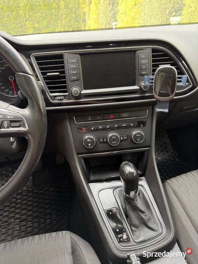 Seat Leon 2025 186 przebieg sprzedam