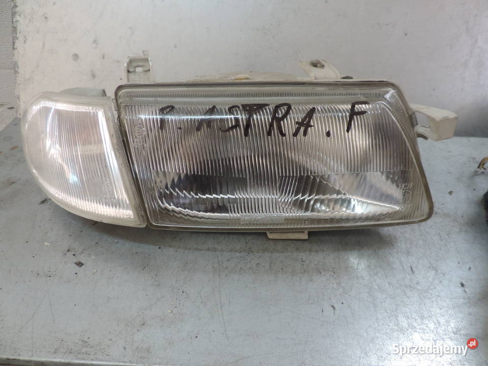 OPEL ASTRA F LAMPA PRAWY PRZÓD Nowy Sącz