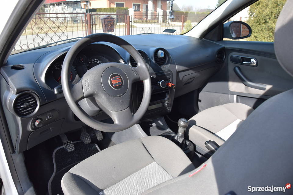 Sprzedam Seat Ibiza III 14 16V 2005r centralny zamek Dąbrowica sprzedam