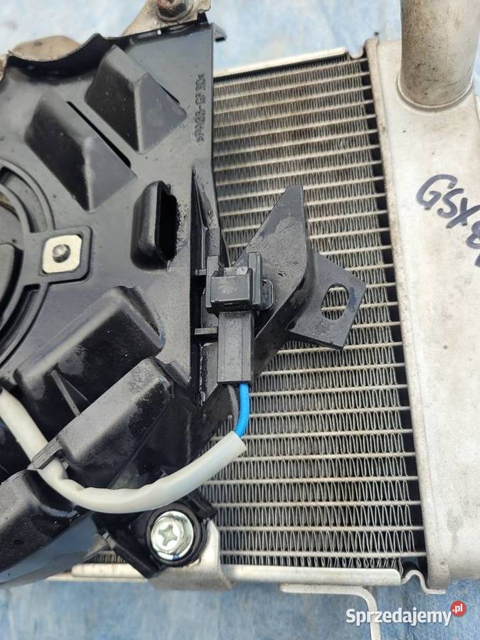 Suzuki GSX 8R 8 R 22 chłodnica wody wiatrak Nowy Tomyśl
