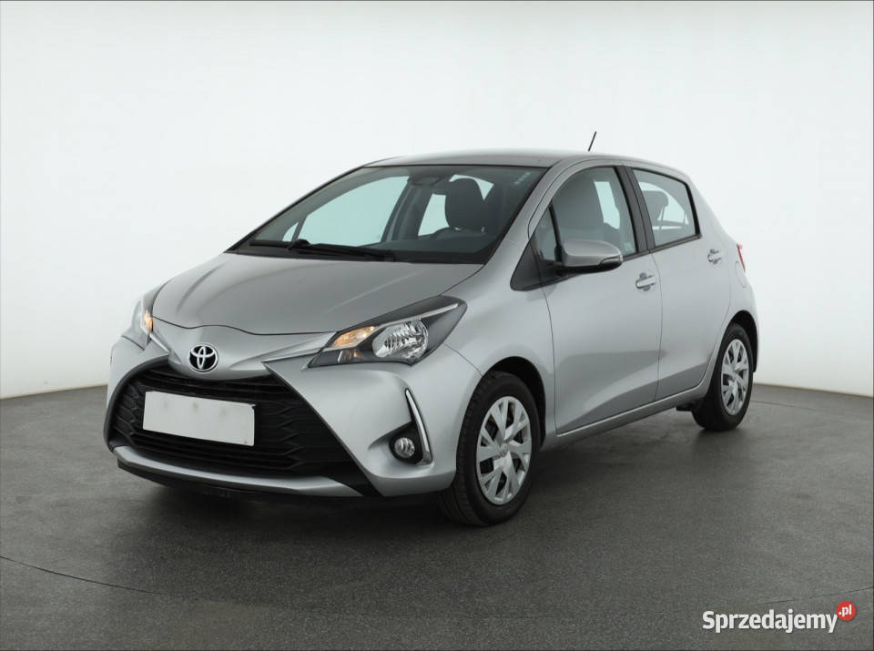 Toyota Yaris 15 Dual VVTi Rok produkcji 2018 Piaseczno sprzedam