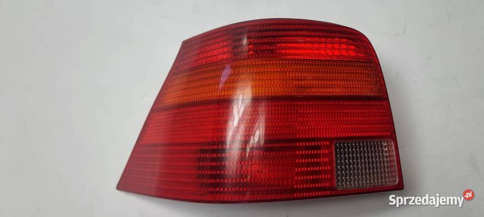 LAMPA LEWA TYŁ VOLKSWAGEN GOLF IV 1J6945095Q osobowe sprzedam