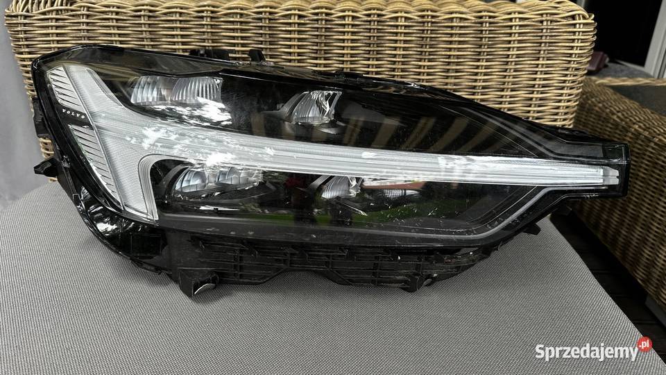 VOLVO XC60 II LAMPA PRAWA FULL LED 32337383 Gorzów Wielkopolski