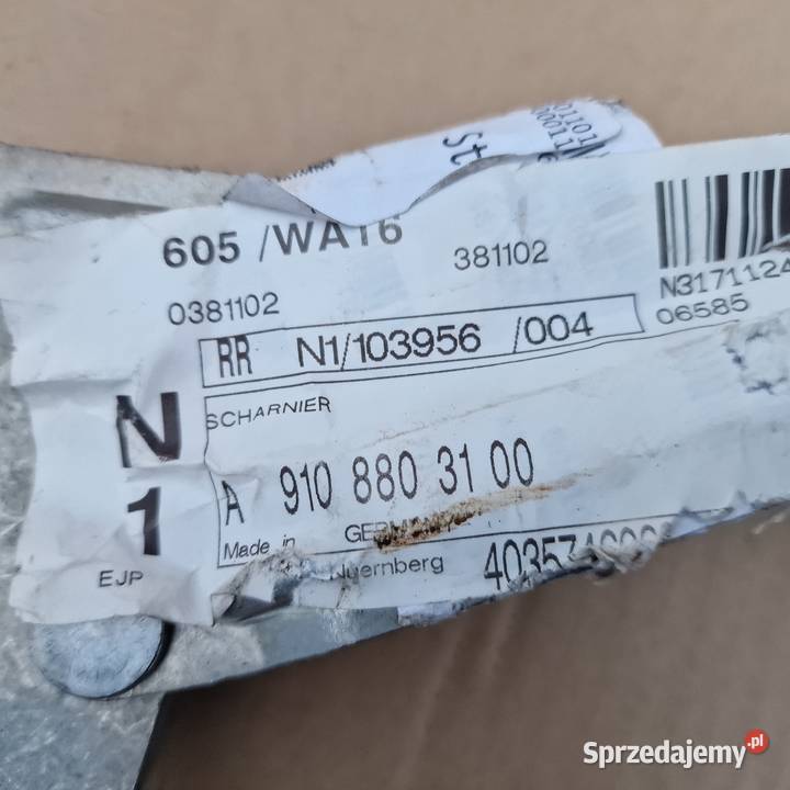 MERCEDES SPRINTER 910 W910 ZAWIAS MASKI PRAWY Zawiasy, bolce i prowadnice lubuskie Trzciel