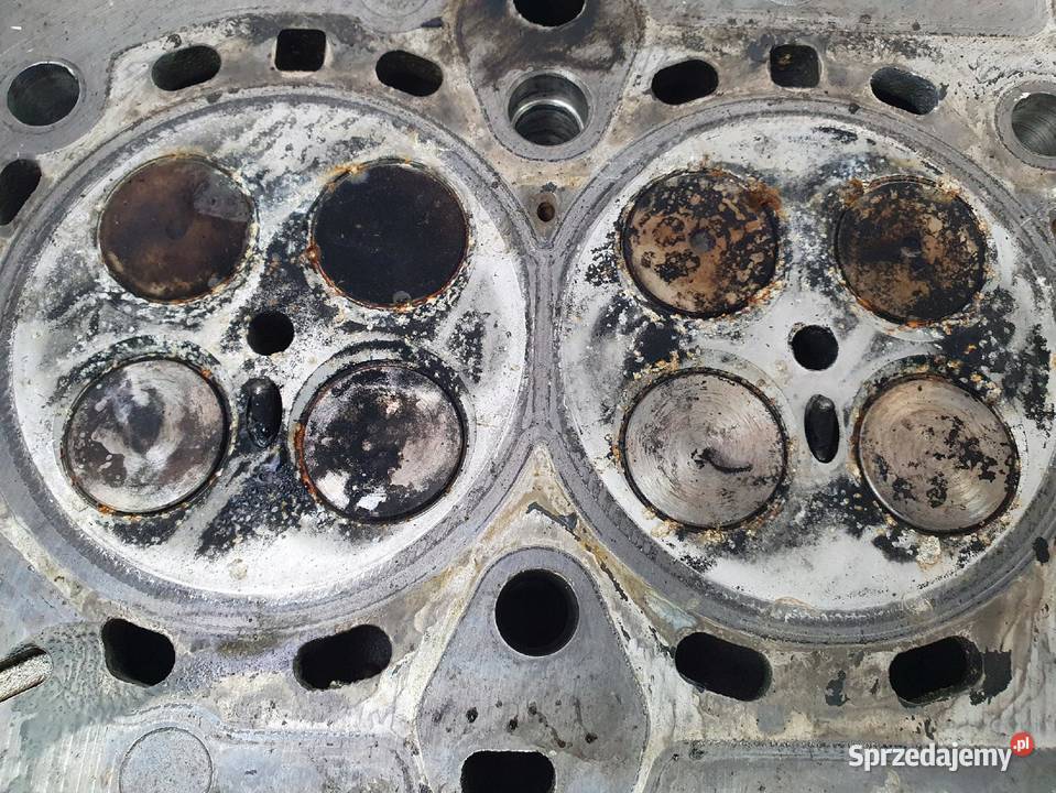 GŁOWICA CYLINDRÓW BMW E60 20 D 7785876 778587609 Chełm sprzedam