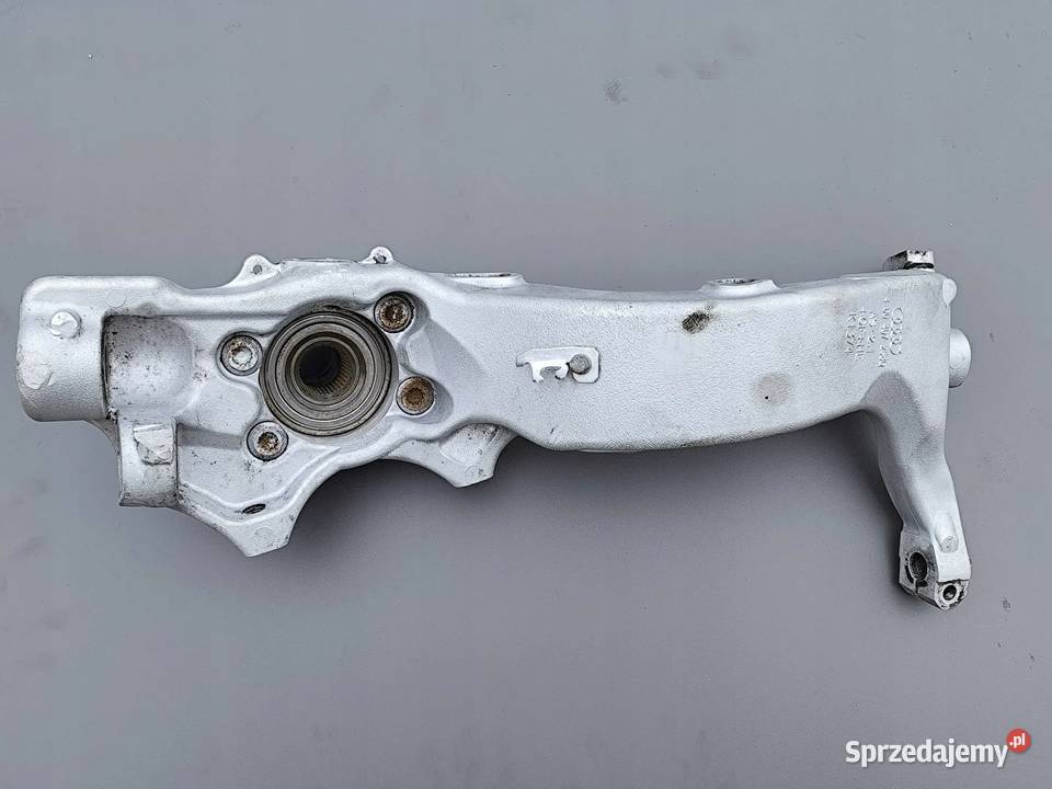 AUDI S8 D2 42 360 ZWROTNICA PIASTA PRAWY PRZÓD Przemęt