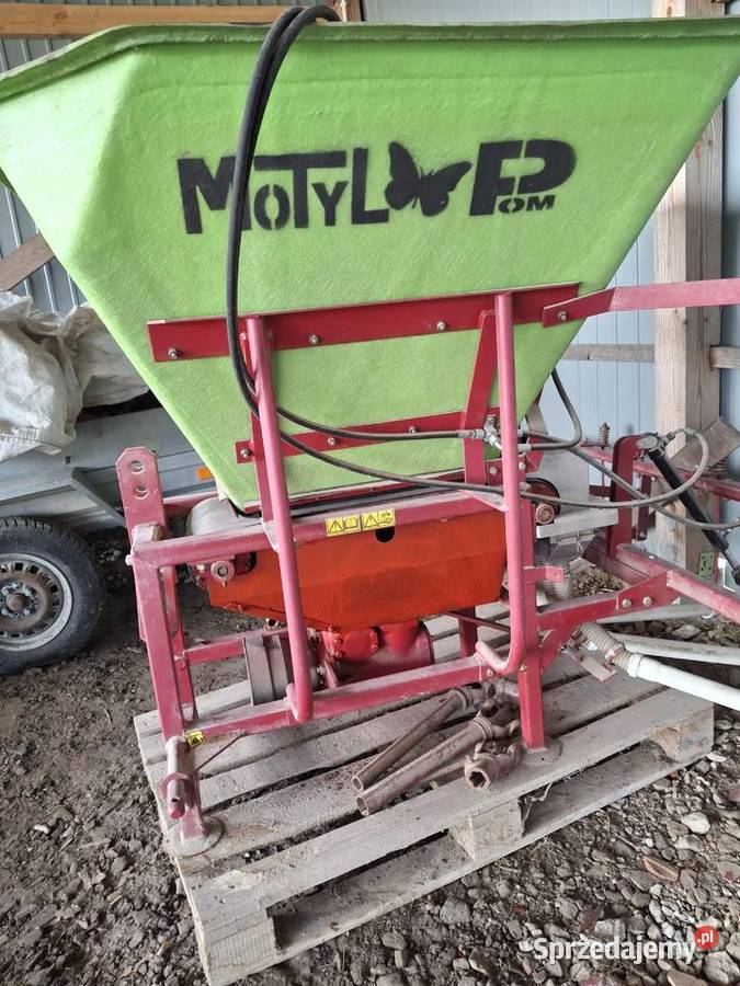 Sprzedam rozsiewacz rzędowy do nawozu Maszyny rolnicze Puławy