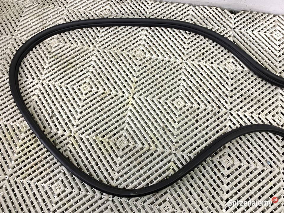 USZCZELKA KLAPY TYLNEJ HYUNDAI KONA SX2 SUV osobowe podkarpackie